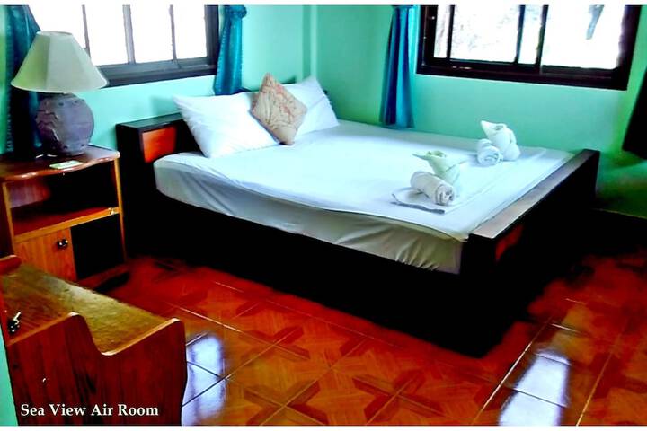 Room 2 of 60
