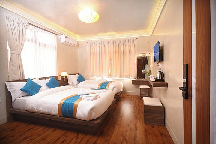 Room 7 of 24