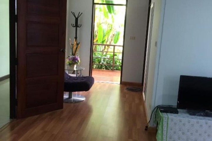 Room 2 of 20