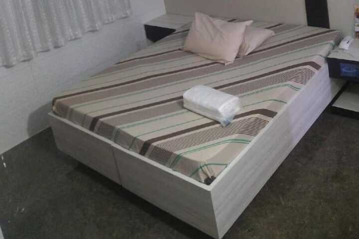 Room 9 of 39