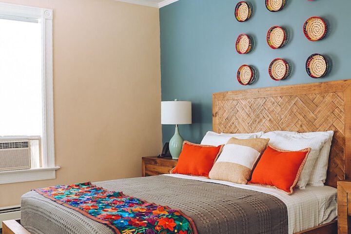 1 Queen Bed (38 of 40)