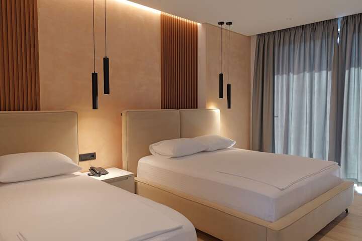 Room 28 of 112