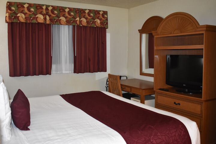 1 Bedroom Deluxe Villa King Bed Sofa (1 of 15)