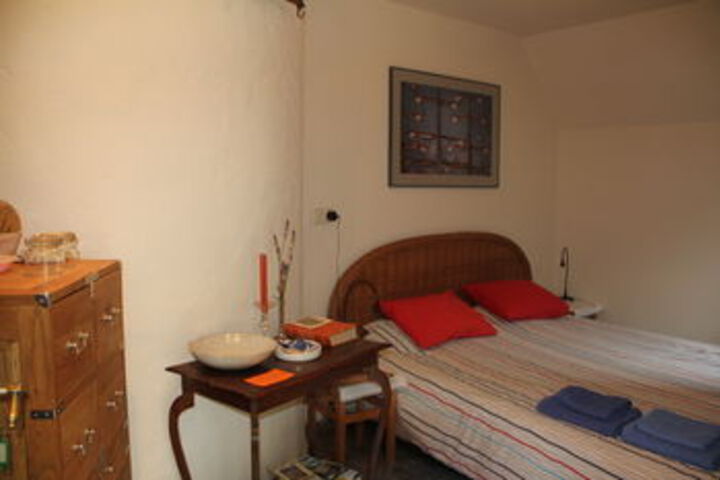Room 6 of 17
