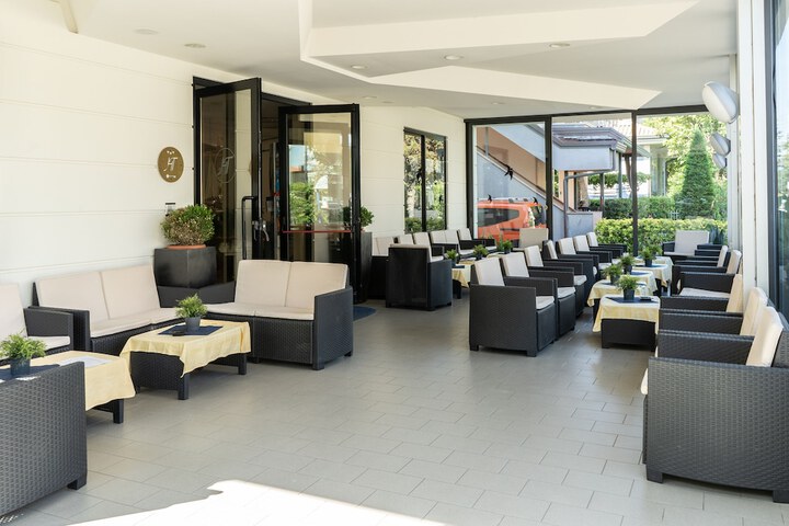 Terrace/Patio 43 of 47