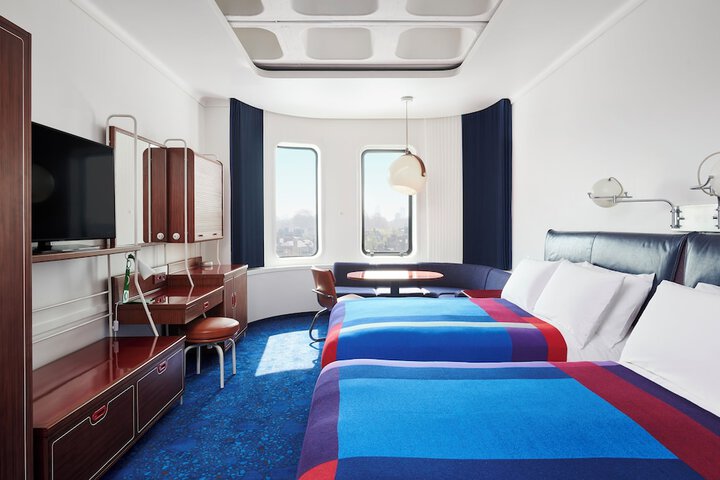Room 45 of 114