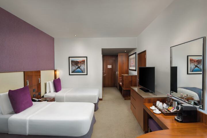 Room 40 of 167