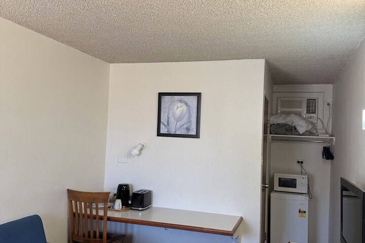 Room 5 of 29