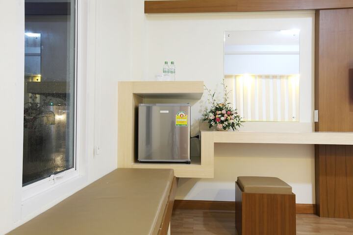 Room 9 of 15
