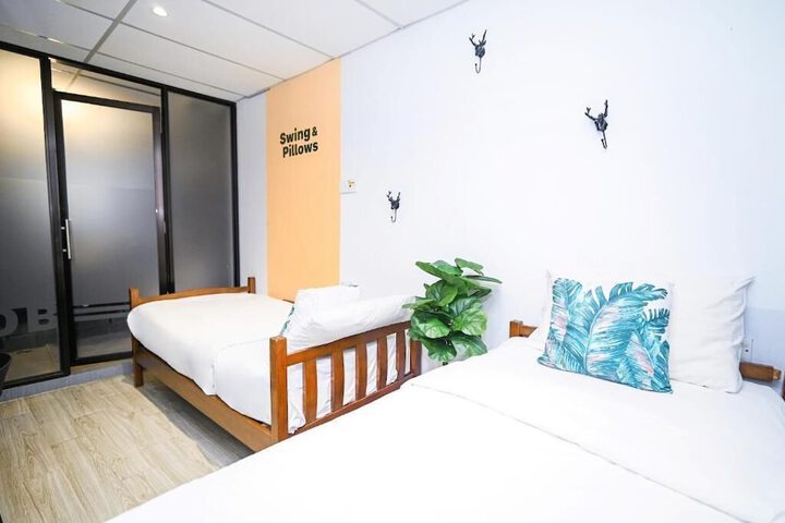 Room 16 of 26