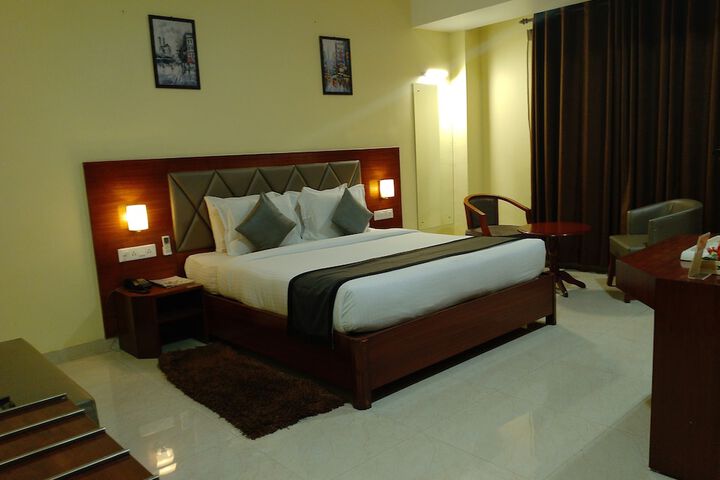 Room 6 of 20