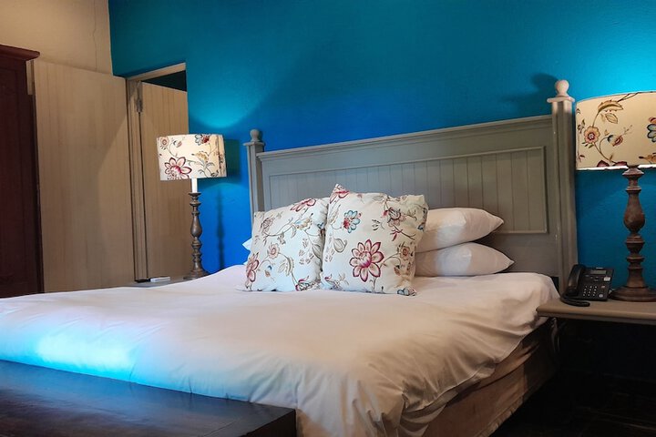 Room 27 of 275