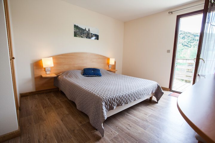 Room 5 of 31