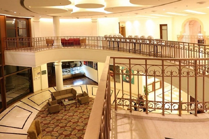 Room 4 of 39