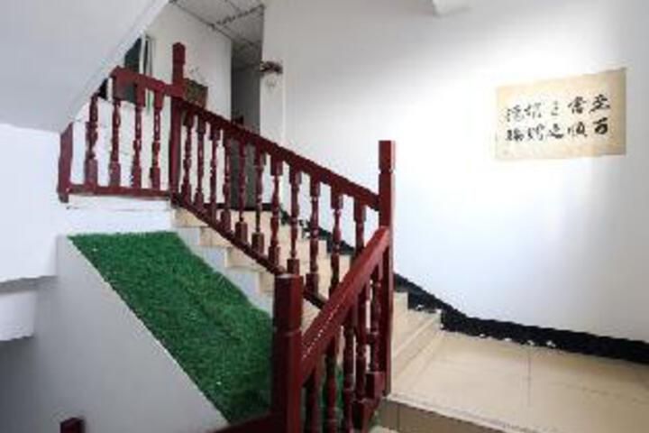 Baishun Hotel