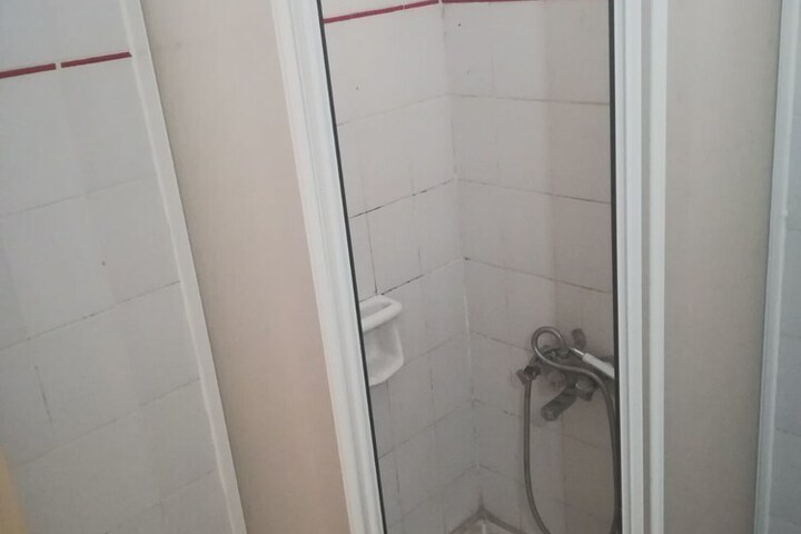 Room 10 of 20