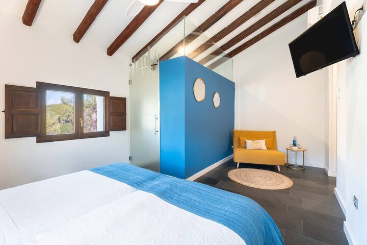 Room 40 of 72