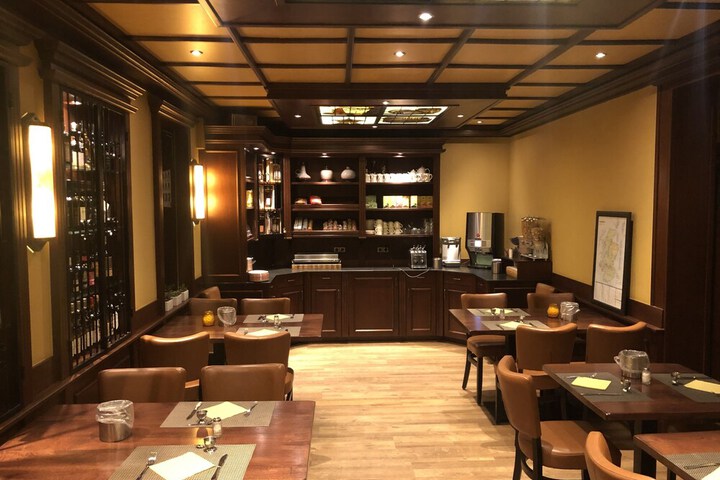 Dining 131 of 139