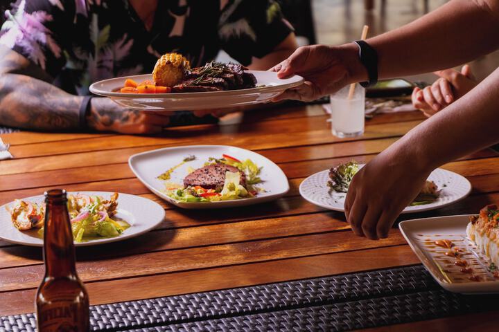 Dining 19 of 31