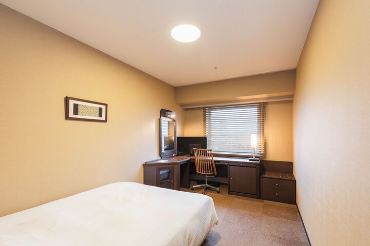 Room 16 of 44