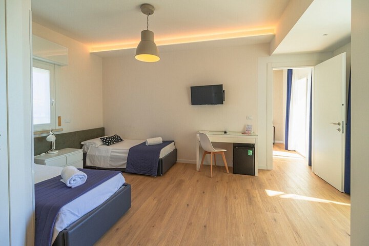 Room 38 of 104