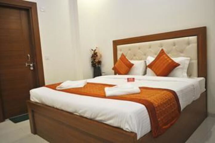 Room 8 of 21