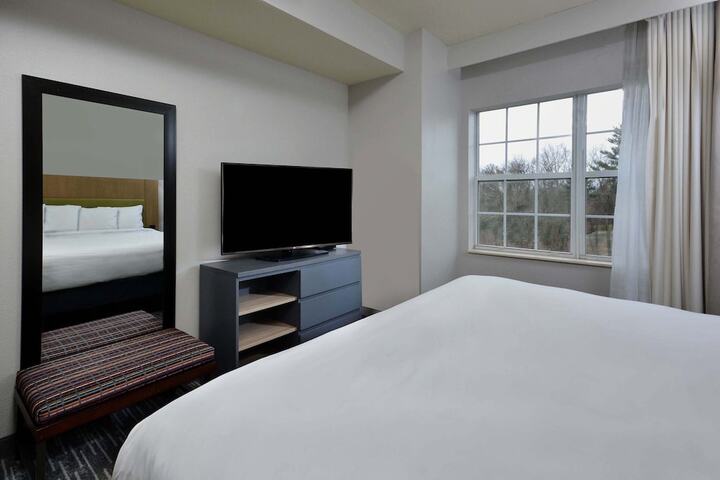 1 King Bed (21 of 31)