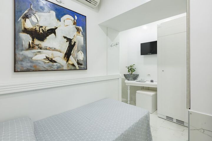 Room 7 of 36