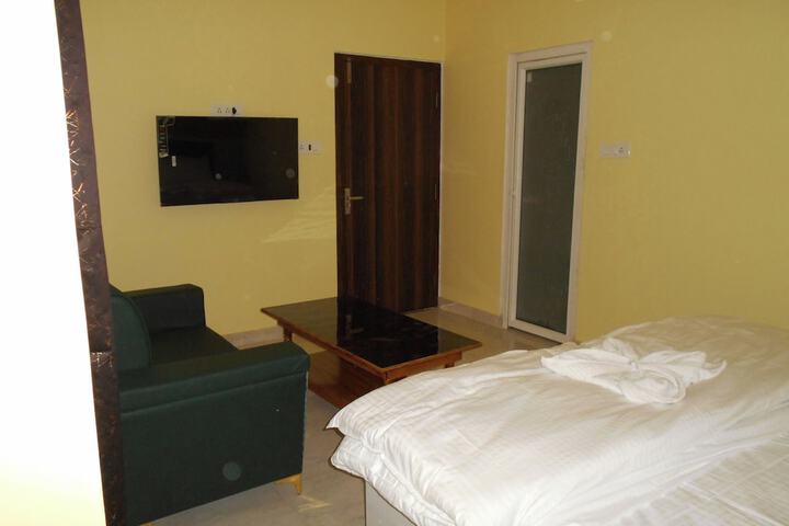 Room 6 of 22