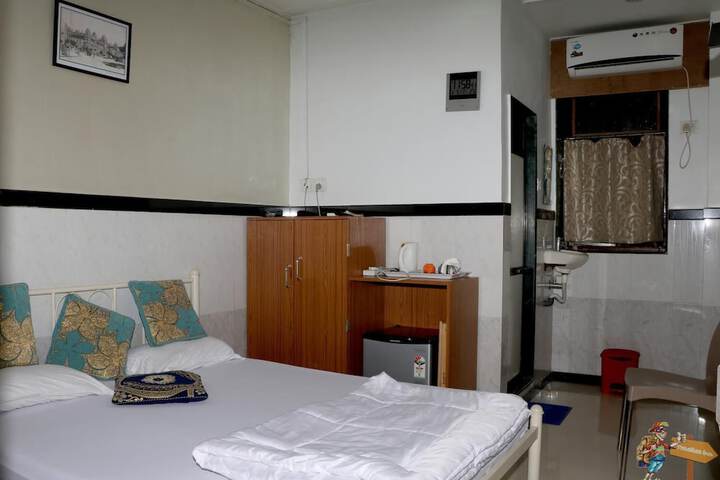 Room 16 of 45