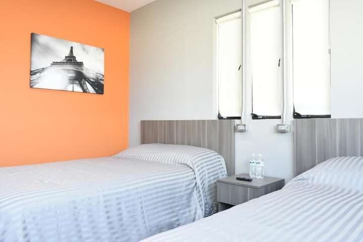 Room 34 of 158