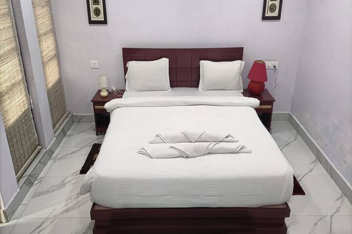 Room 14 of 34
