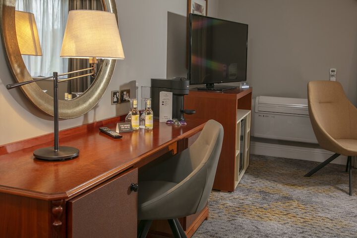 Room 8 of 60