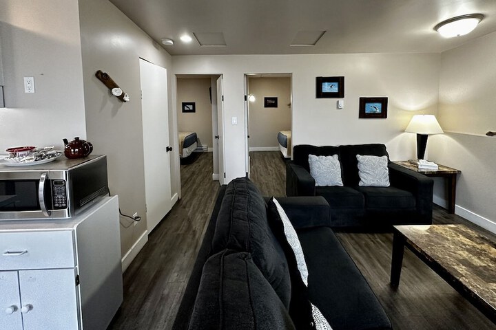 Room 27 of 53