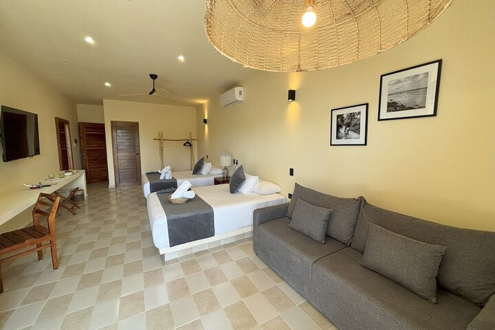 Room 42 of 110