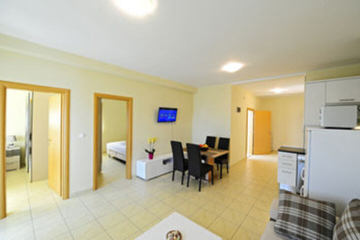 Room 28 of 51