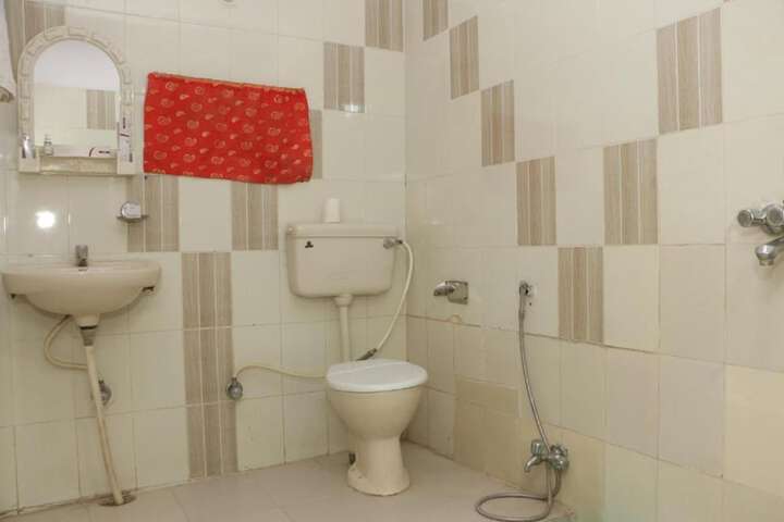 Room 14 of 24