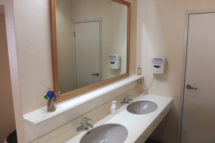 Room 25 of 54