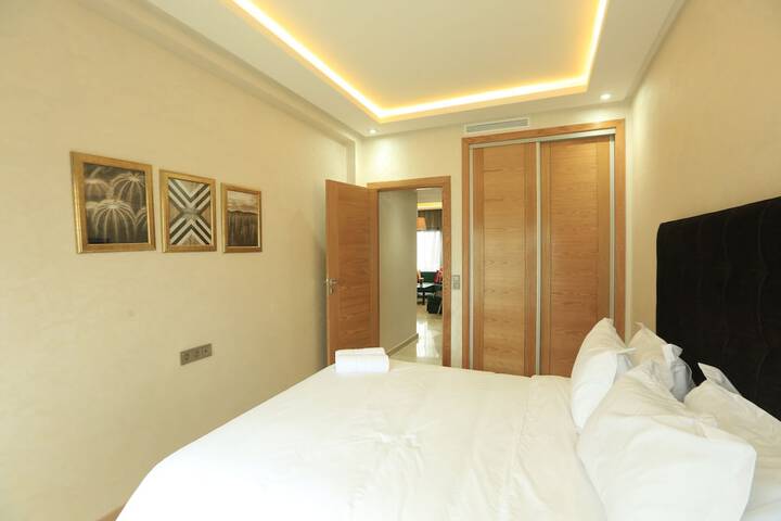 Room 18 of 32