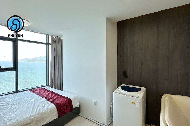 Room 17 of 32