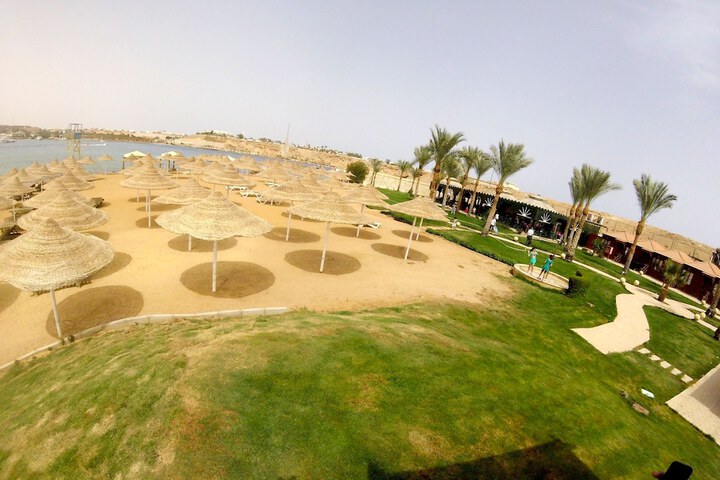 Beach 27 of 47