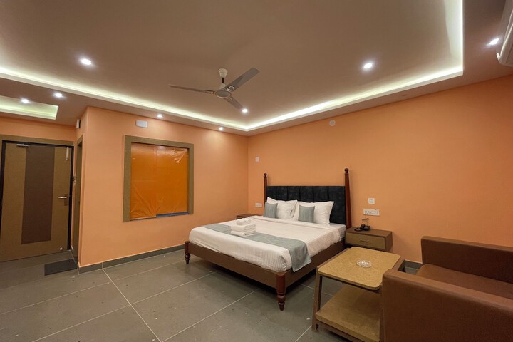 Room 10 of 44