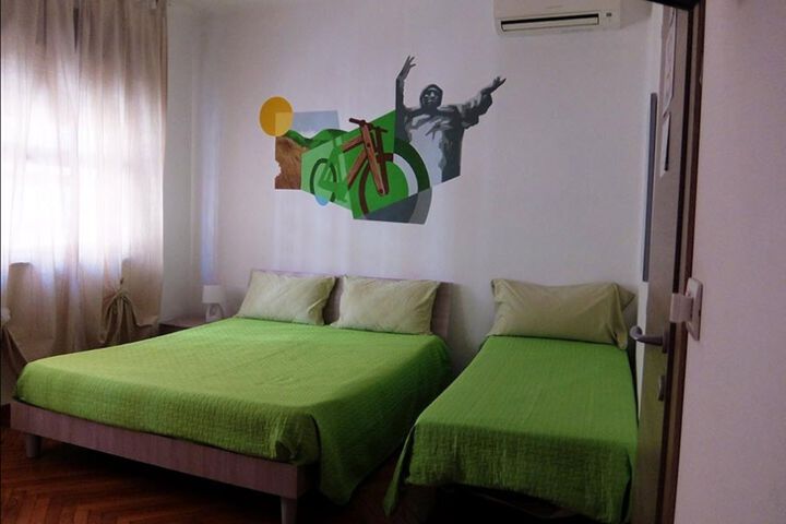 Room 25 of 35