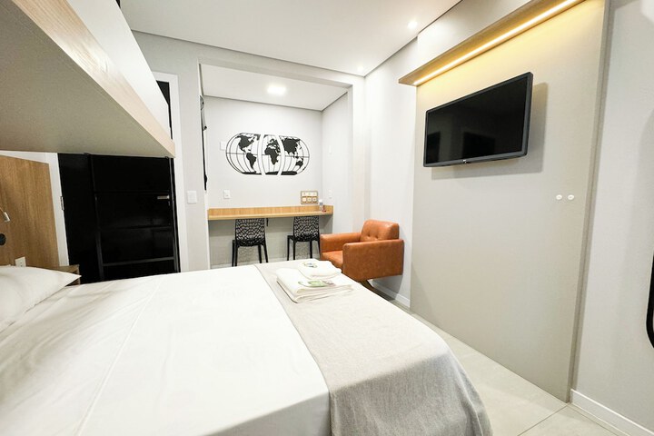 Room 10 of 29