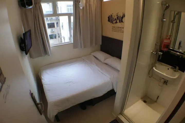 Room 3 of 12