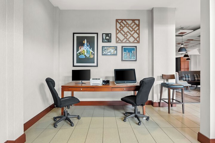 Business Center 28 of 29