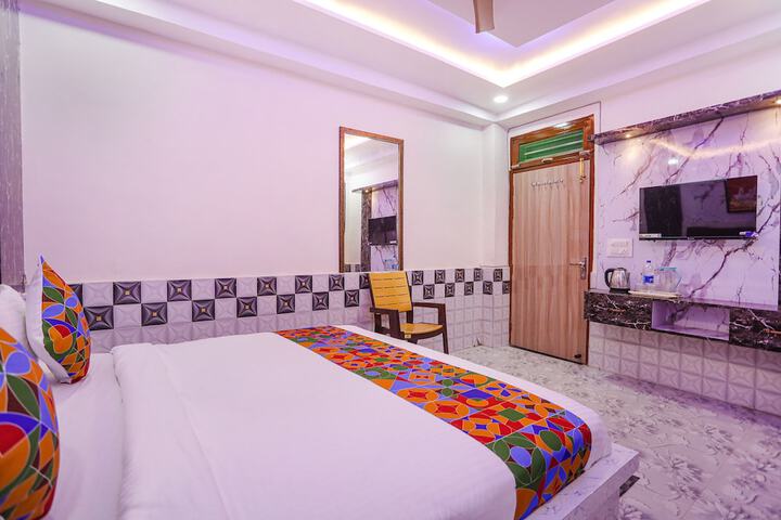 Room 8 of 26