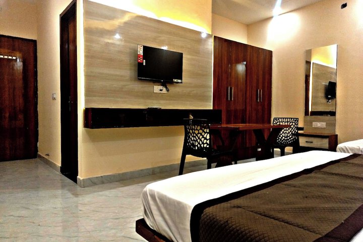 Room 4 of 47