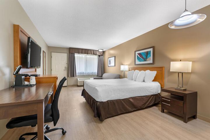 Room 12 of 37