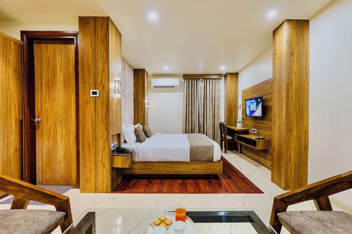 Room 18 of 48